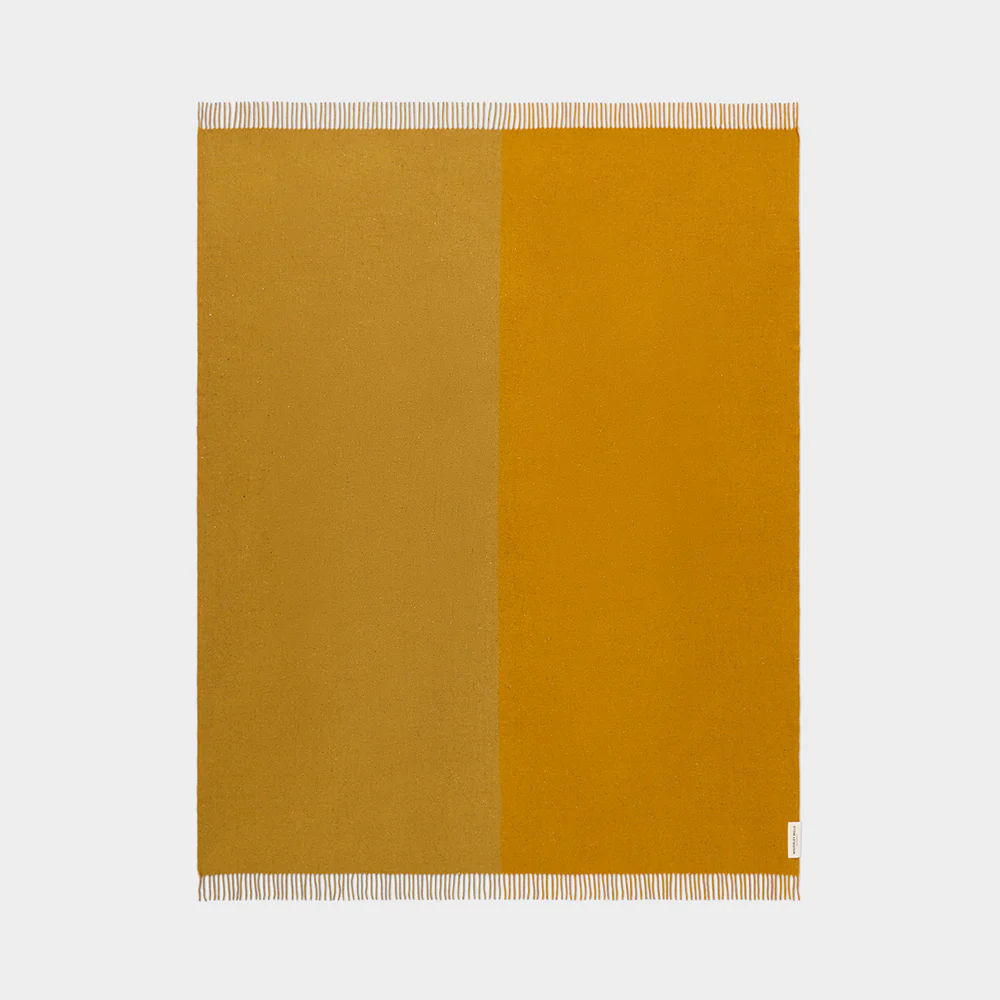 Horizon Throw in Gold - Image 3